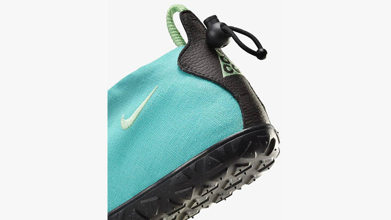Nike ACG Air MOC Dusty Cactus heel