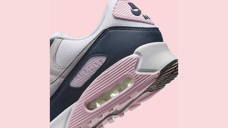 Nike Air Max 90 Pink Navy heel