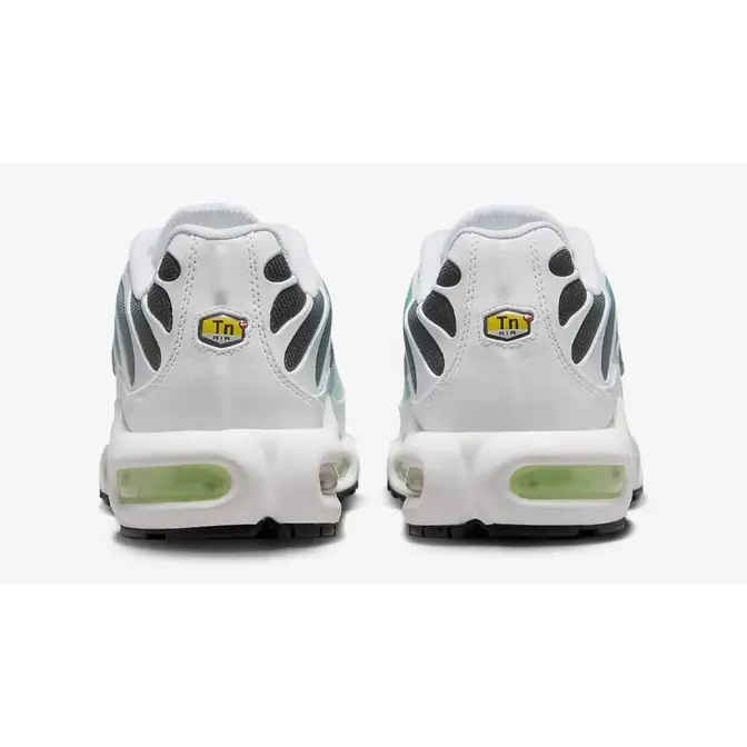 Air max plus white/black/dusty cactus hotsell