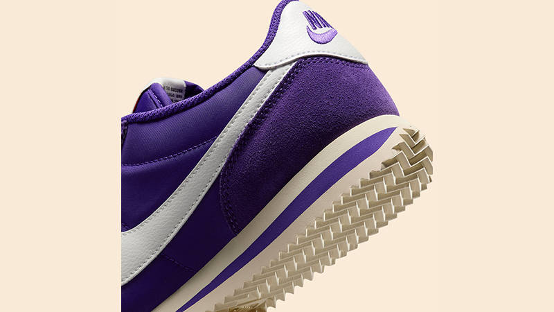 Nike Cortez Court Purple heel