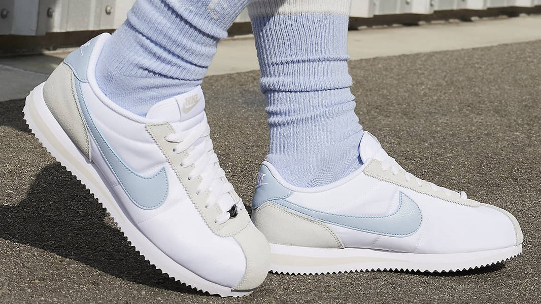 nike cortez and jeans