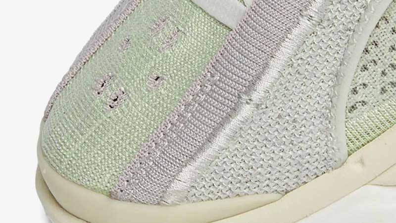 Nike Flyknit Bloom Light Bone Front Closeup