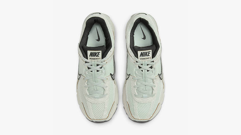 Nike Zoom Vomero 5 Light Silver middle