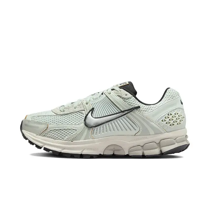 Nike Zoom Vomero 5 Light Silver | Where To Buy | FN6742-001 | The Sole ...