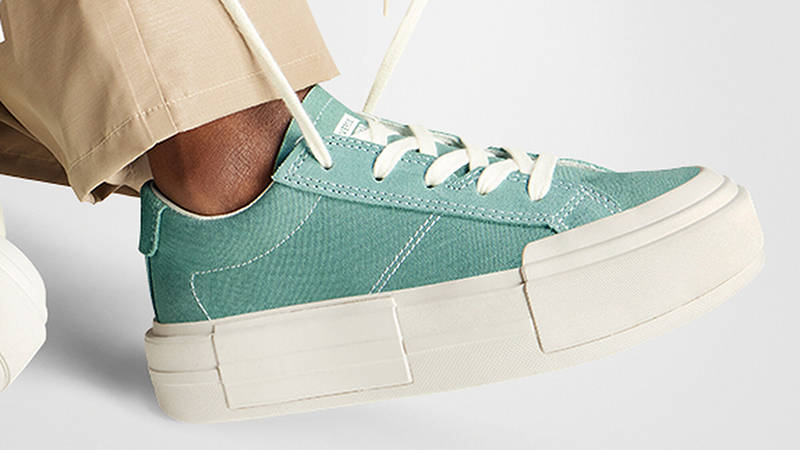 Converse Chuck Taylor All Star Cruise Herby on foot one leg