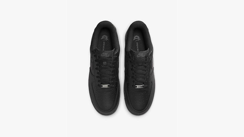 Nike Air Force 1 07 EasyOn Triple Black middle