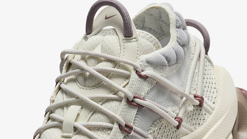 Nike Air Max Flyknit Venture Smokey Mauve FD2110-003 Detail 2