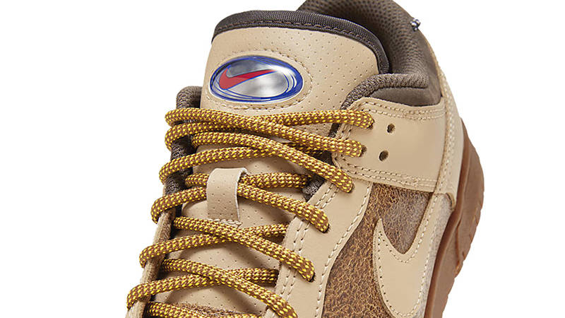 Nike Dunk Low Since 1972 Orewood Brown tongue