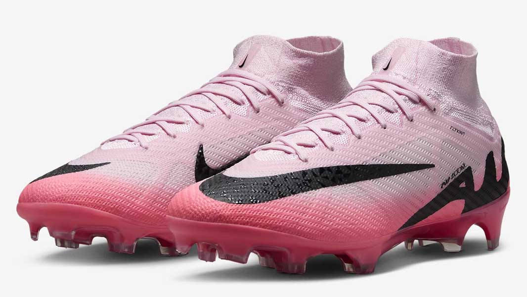 Pink nike boots deals