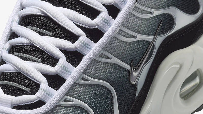 Nike TN Air Max Plus GS Black Metallic Cool Grey CD0609-026 Detail