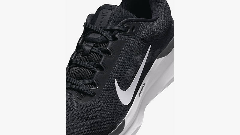 Nike Winflo 11 Black White tongue