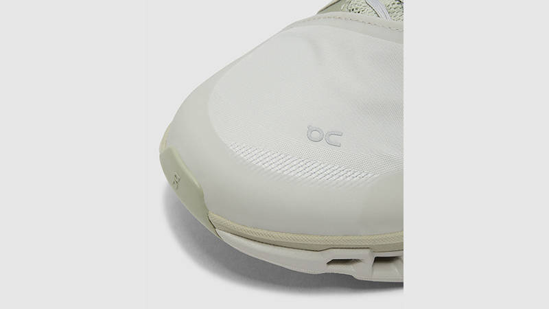 On Running X PAF Cloudmaster 2 Moondust toe