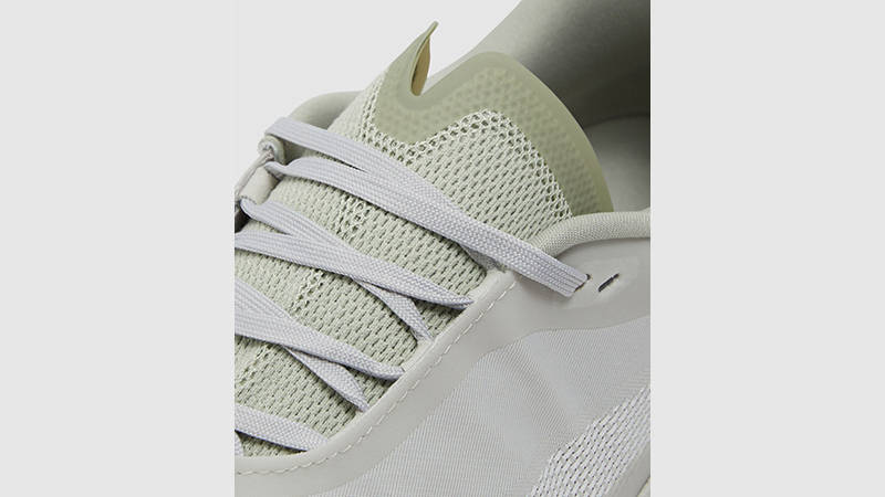 On Running X PAF Cloudmaster 2 Moondust tongue