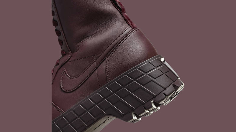 Air Jordan 1 Brooklyn Burgundy Crush heel