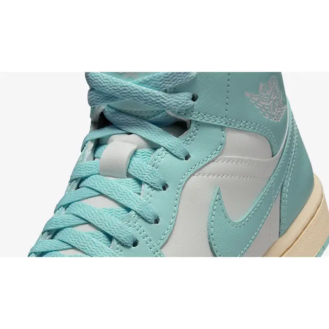 Air Jordan 1 Mid Light Dew BQ6472-132 Detail