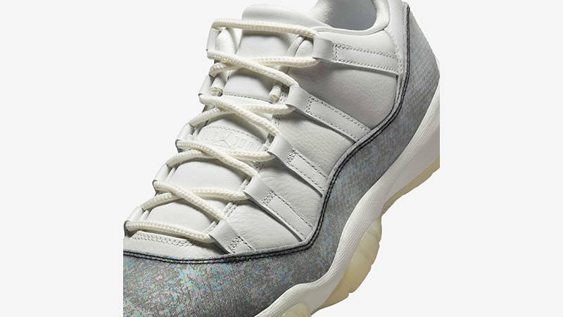 Air Jordan 11 Low CNY Year of the Snake tongue