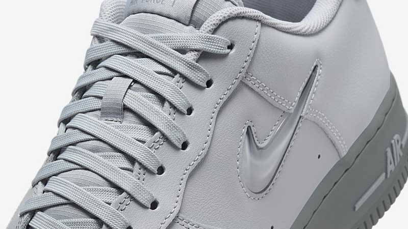 nike essential jewel