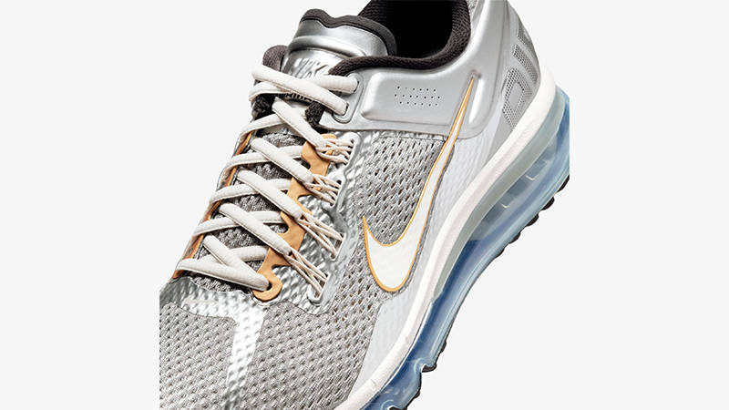 Nike Air Max 2013 Metallic Silver side