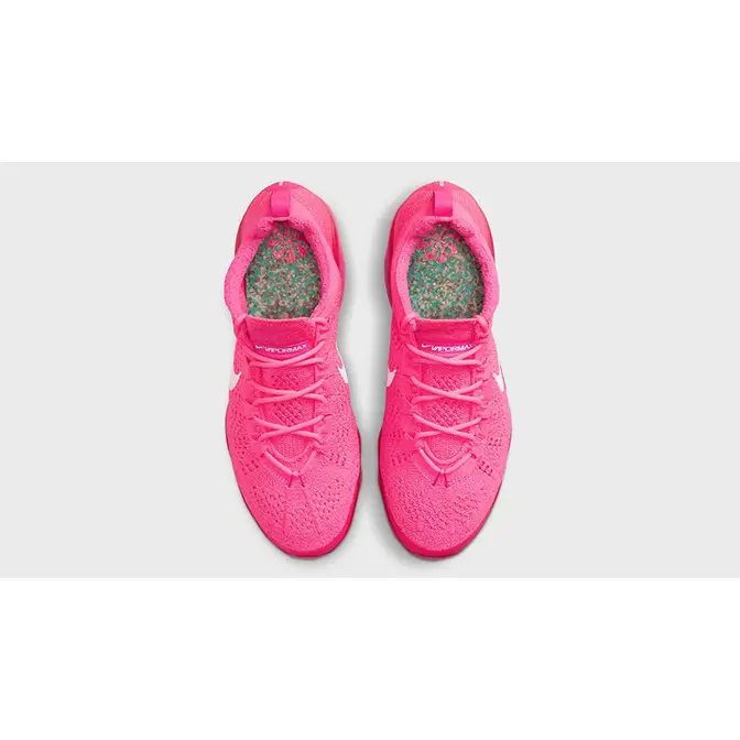 vapormax flyknit triple pink