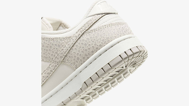 Nike Dunk Low Safari Phantom heel