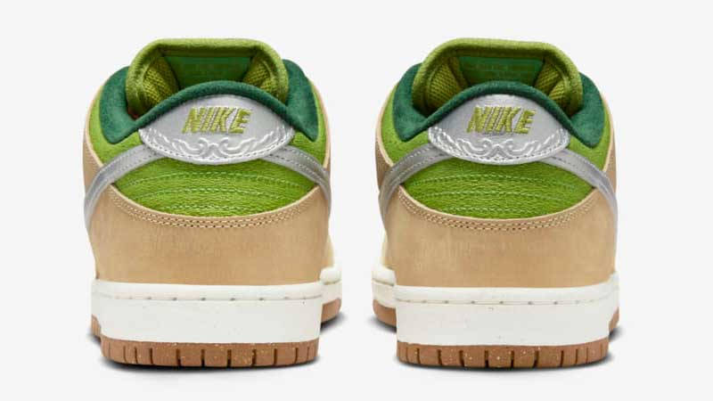 Nike SB Dunk Low Escargot Back