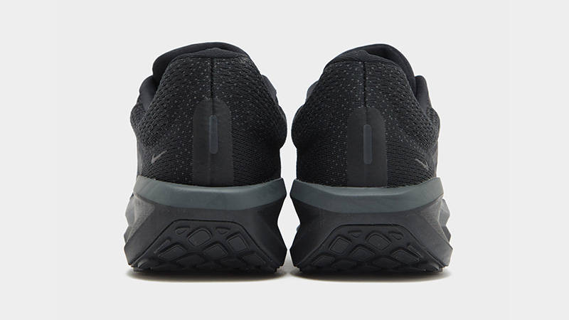 Nike Winflo 11 Triple Black back
