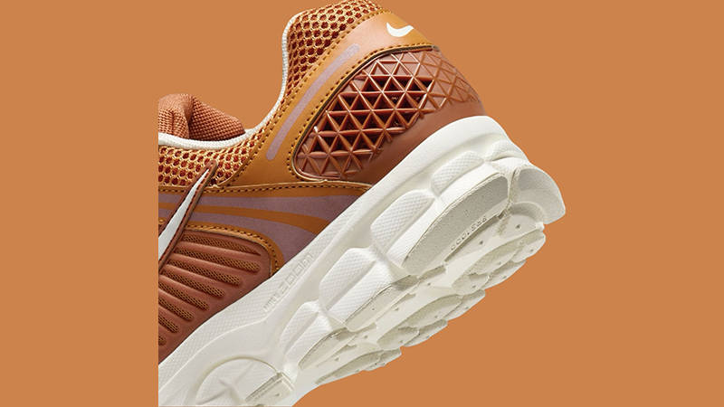 Nike Zoom Vomero 5 Monarch HJ9123-815 heel