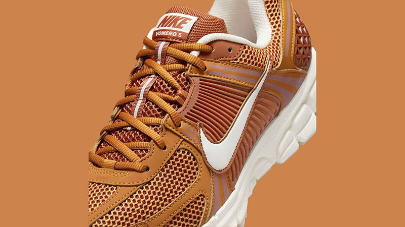 Nike Zoom Vomero 5 Monarch HJ9123-815 tongue