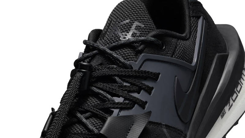 サカイ × ナイキ ゼガマドーム 色 Nike サカイ ゼガマドーム ZoomX