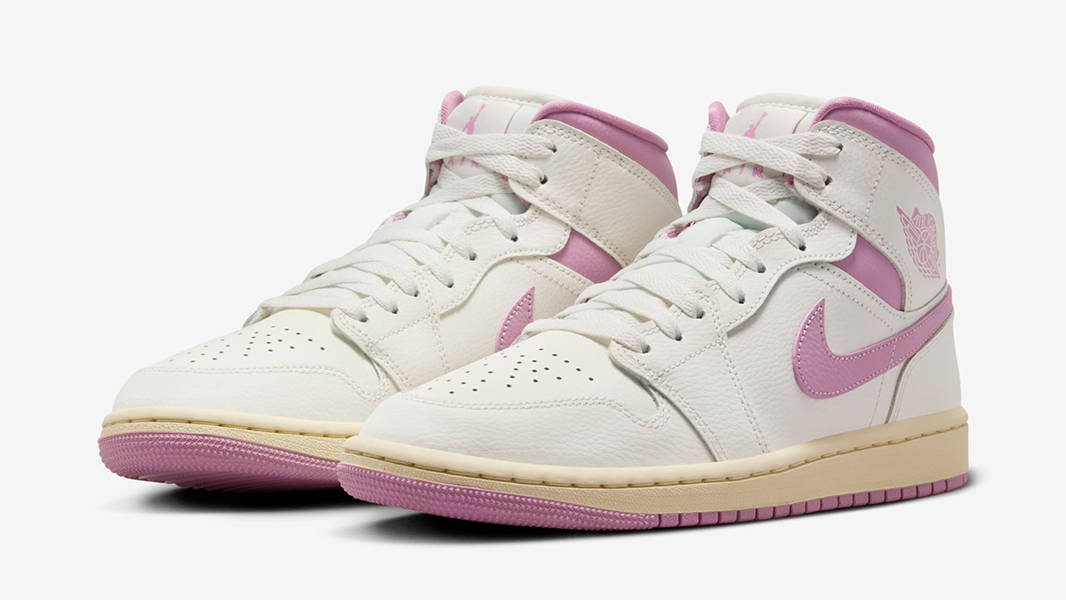 Air Jordan 1 High Strawberries Cream BQ6472-162 Side