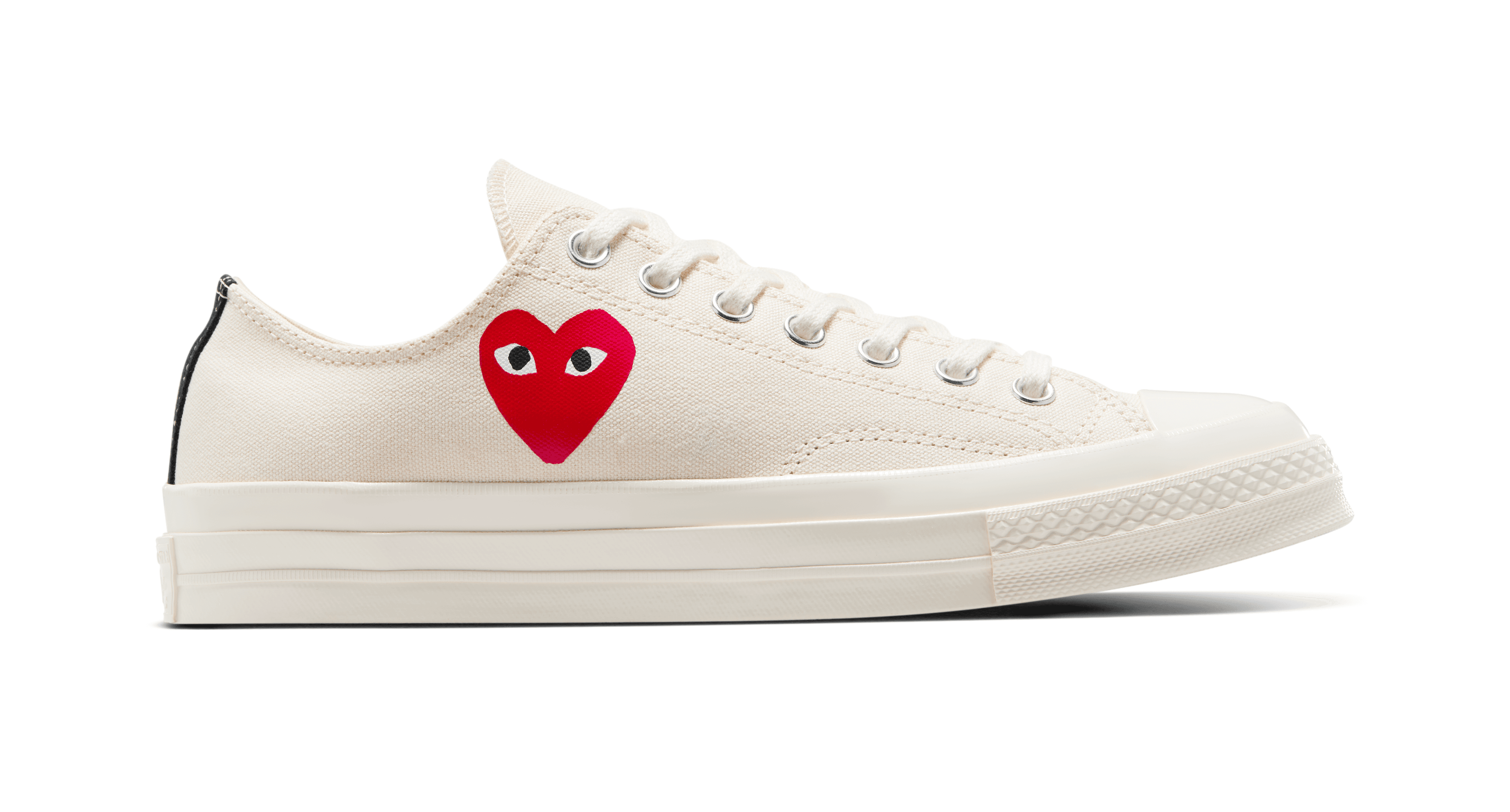 Comme des Garçons PLAY x ConverseSmall Red Heart Chuck Ox '70 Low Sneakers Milk