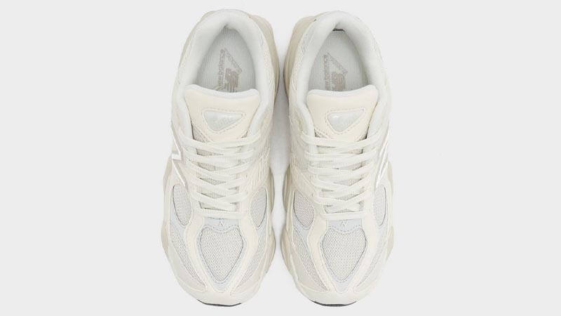 New Balance 9060 GS Linen Moonrock Middle