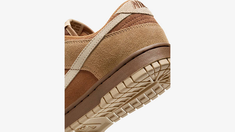 Nike Dunk Low Reverse Maple heel
