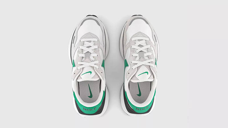 Nike Phoenix Waffle White Stadium Green FD2196-103 middle