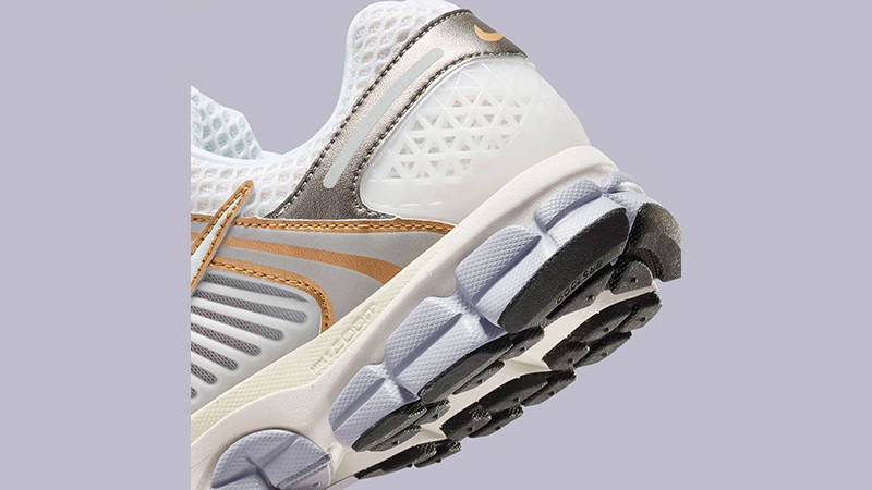 Nike Zoom Vomero 5 Metallic Pewter heel