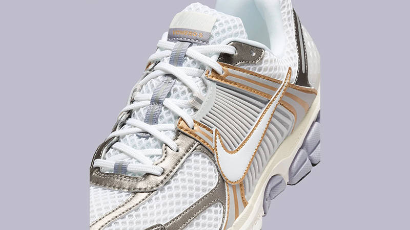 Nike Zoom Vomero 5 Metallic Pewter tongue