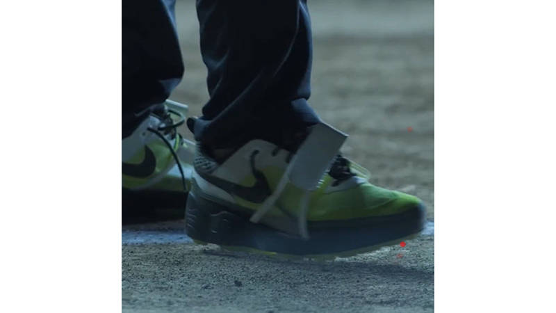 Travis Scott x Nike Zoom Field Jaxx Limelight on foot