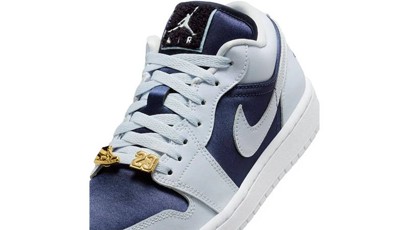 Nike Air Jordan 1 Low 青/グレー/白　値下げ交渉⭕️ 楽天市場】NIKE AIR JORDAN 1 MID GS ナイキ エア ジョーダン 1