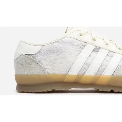 adidas x Naked ☆ Tischtennis ‘Silvery Daisy’ adidas Tischtennis NAKED Copenhagen Silvery Daisy Lace Pack