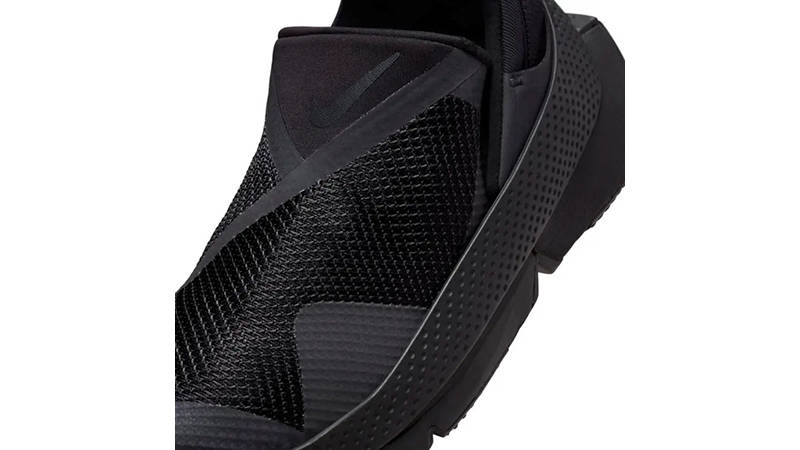 Nike Go FlyEase Triple Black DR5540-006 tongue