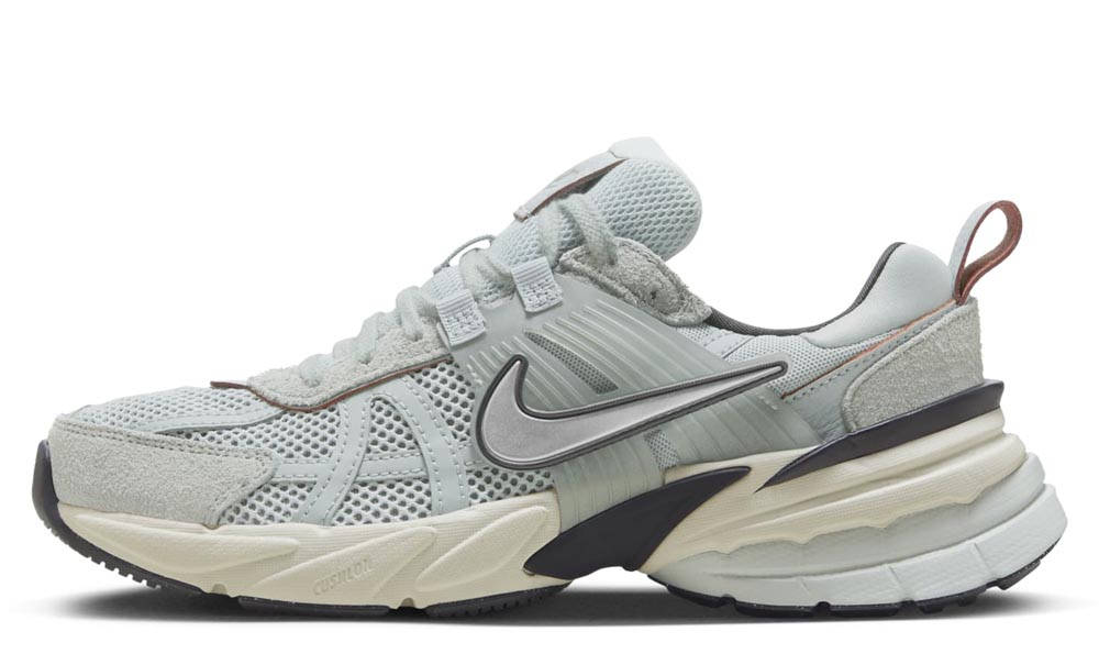 Nike V2K Run Light Pumic Black Chrome