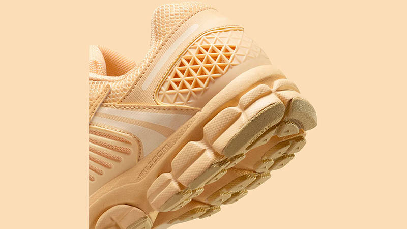 Nike Zoom Vomero 5 Celestial Gold HF5493-200 heel