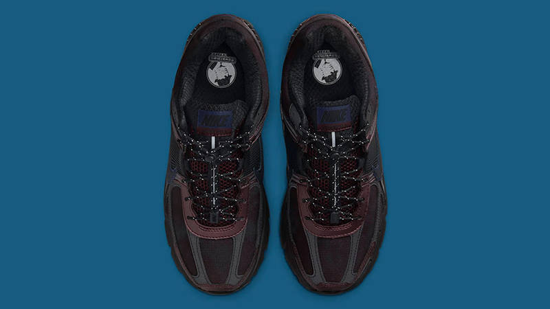Nike Zoom Vomero 5 Metallic Burgundy middle