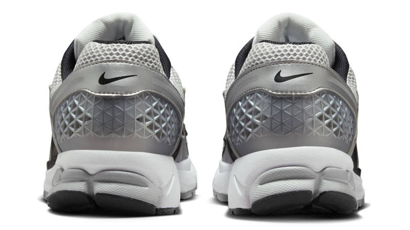 Nike Zoom Vomero 5 Metallic Silver Black Back