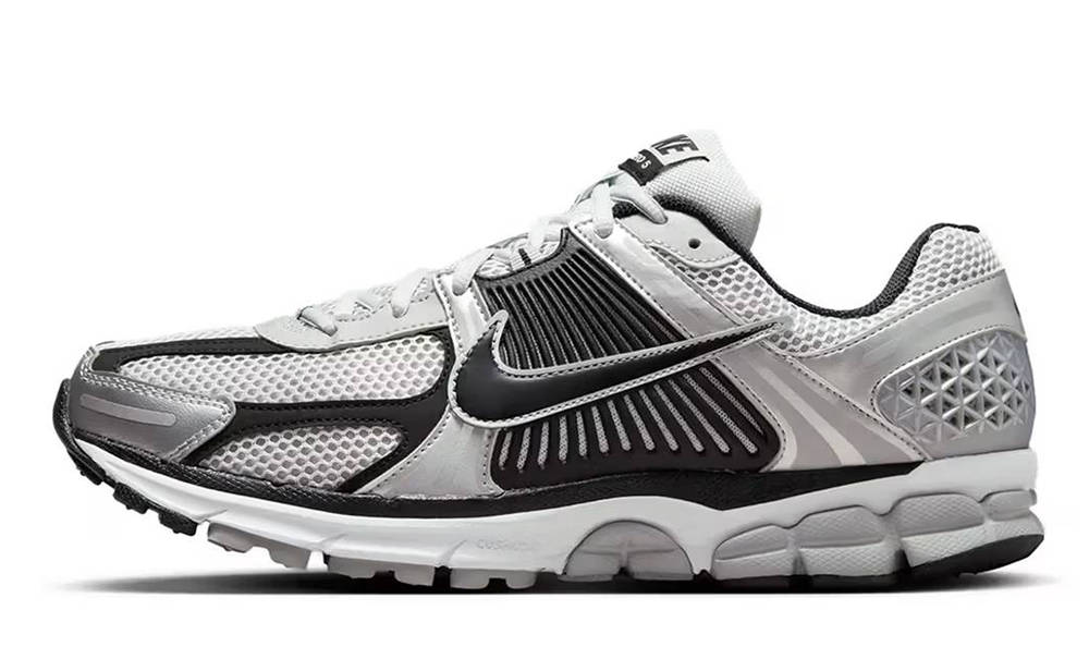 Nike Zoom Vomero Metallic Silver Black FJ4151-004 The Sole