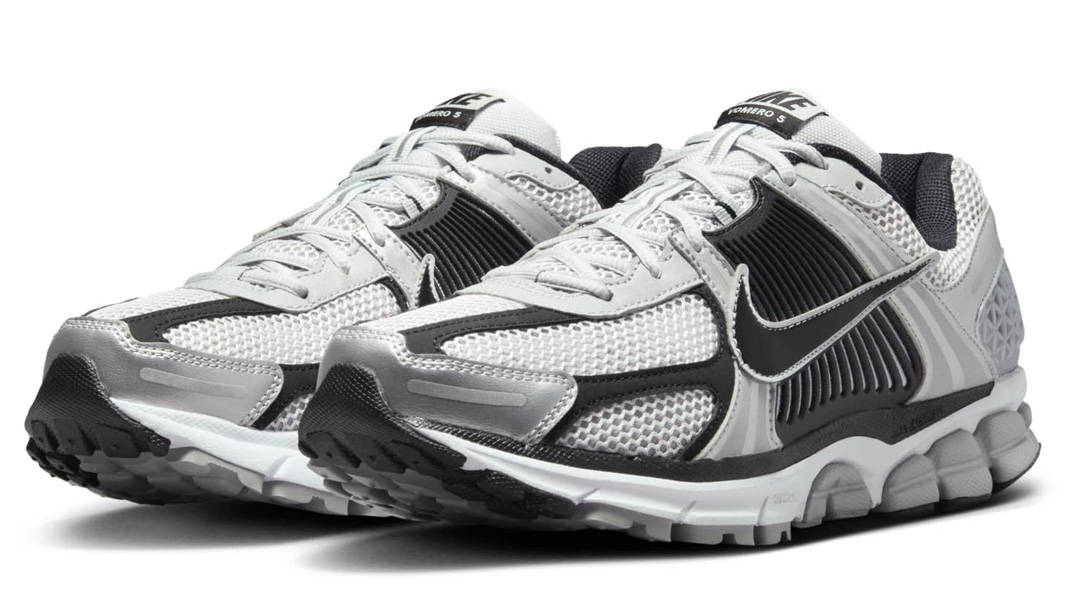 Nike Zoom Vomero 5 Metallic Silver Black Front