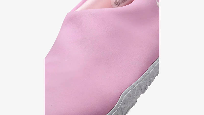 Nike ACG Moc Beyond Pink Photon Dust FZ1783-600 closeup