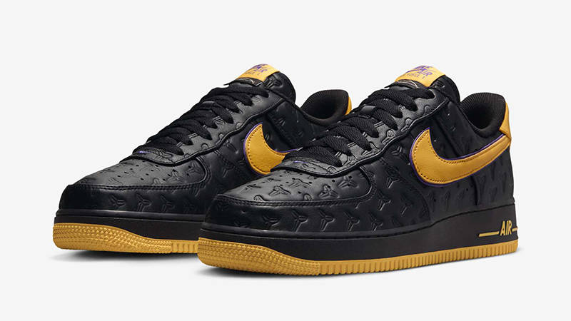 nike zoom kobe free agent sneakers