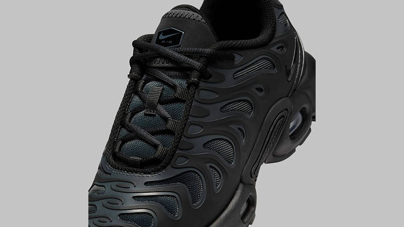 Nike Air Max Plus Drift GS Triple Black FV5921-002 tongue