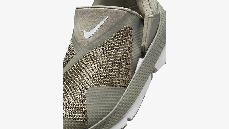 nike no shoelace shoes